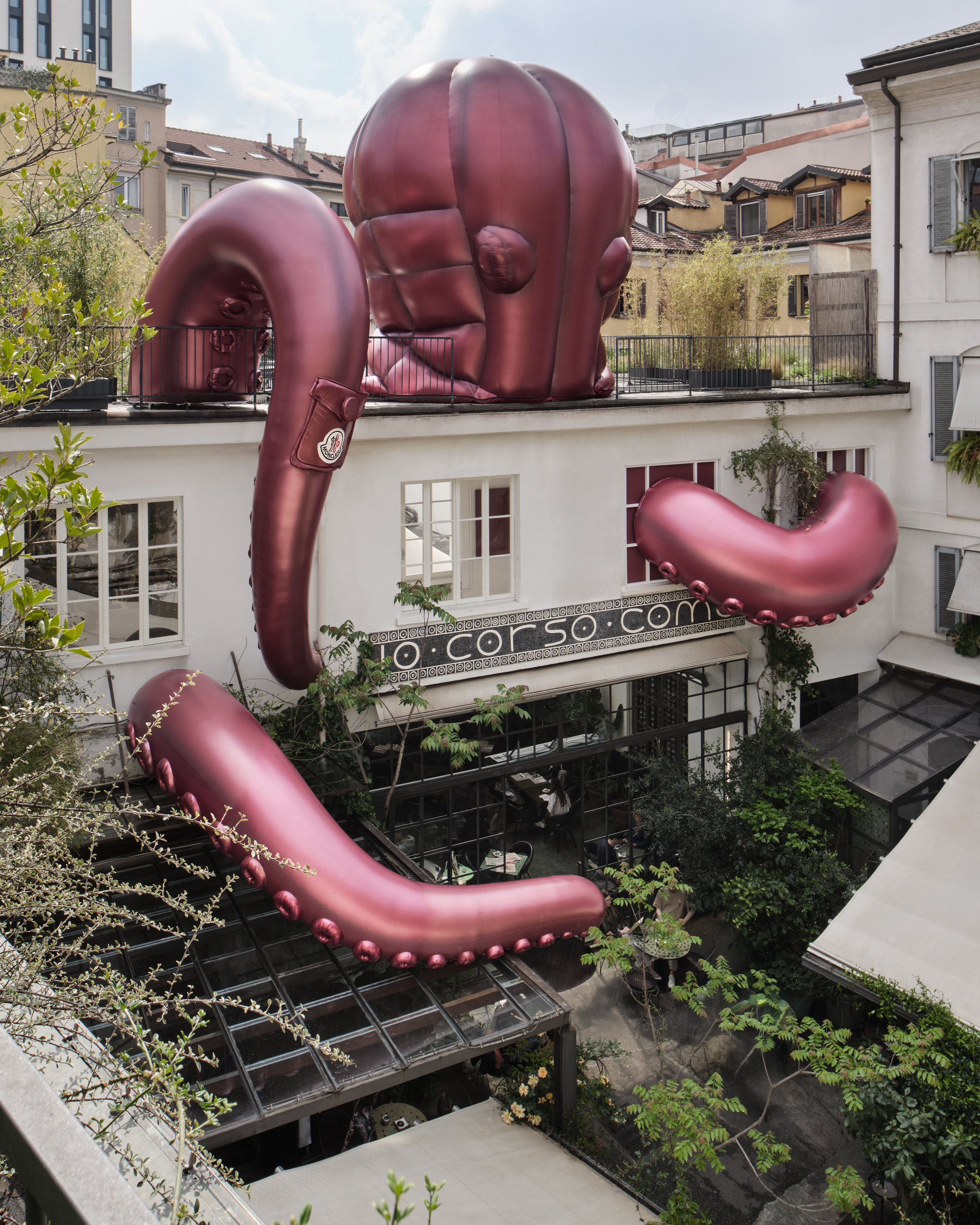 Pop-Ups Exclusivos de la Colección Puffy Summer Moncler