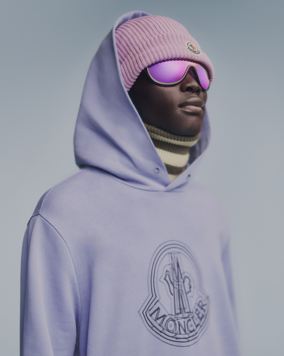 Vestes et gilets techniques Moncler pour un style métropolitain dynamique