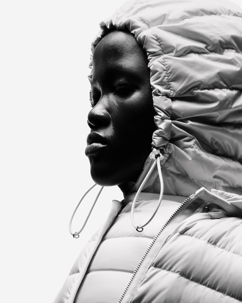 Colección Moncler Summer 2023 que resalta las formas, texturas y el estilo de los diseños de Imruh Asha