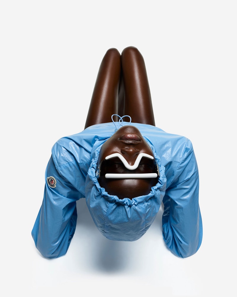 Colección Moncler Summer 2023 que resalta las formas, texturas y el estilo de los diseños de Imruh Asha