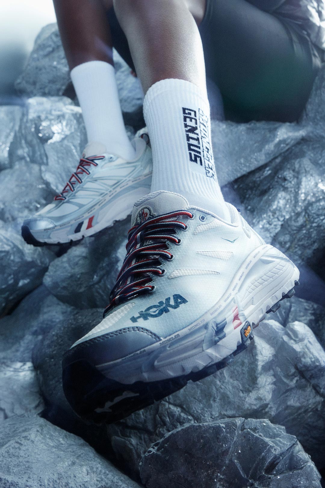 Moncler Nueva Colaboración Con HOKA Y Chen Peng