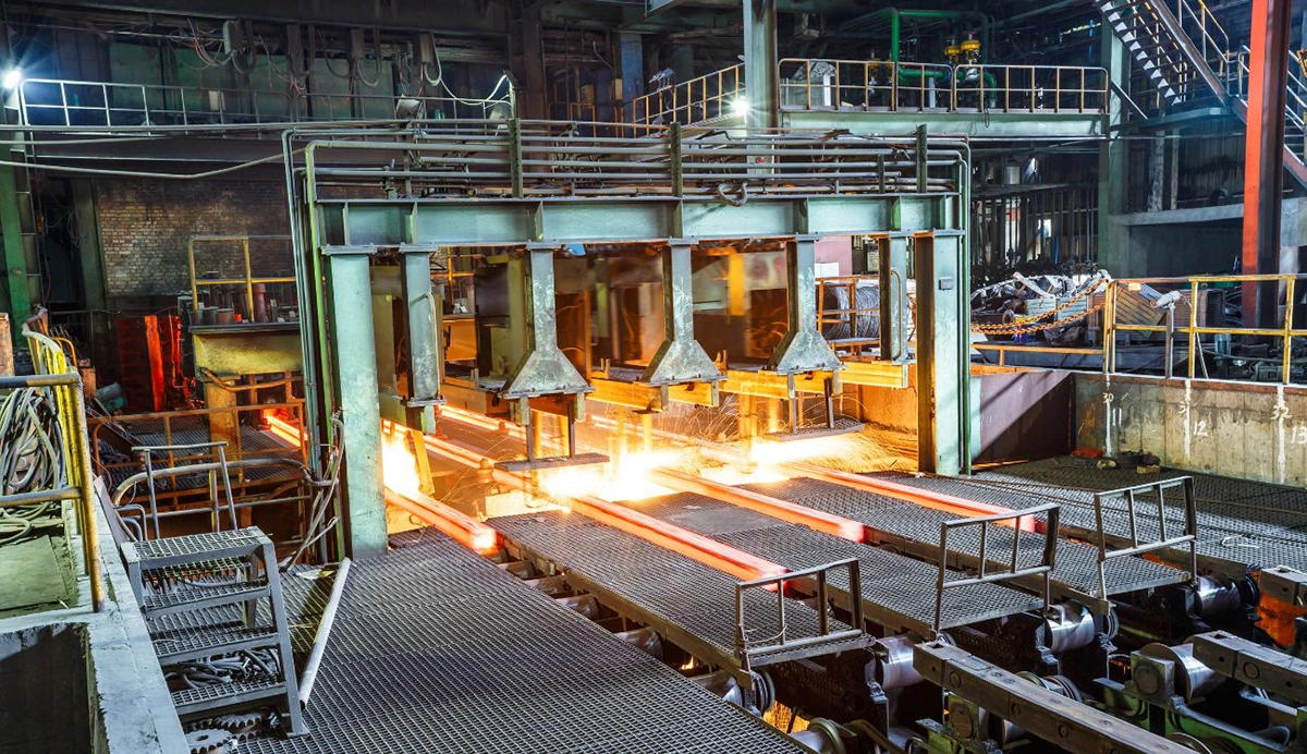 metal_dla raportu_v4.webp